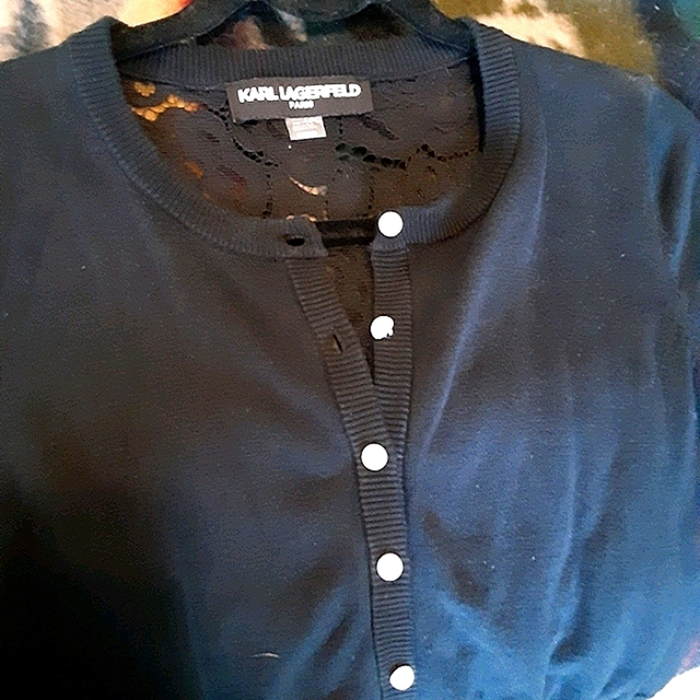 KARL LAGERFIELD black sweater with pearl buttons - Picture 5 of 5